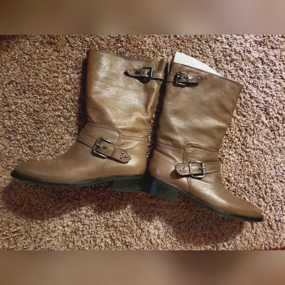 Ladies leather boots - Picture 1 of 13